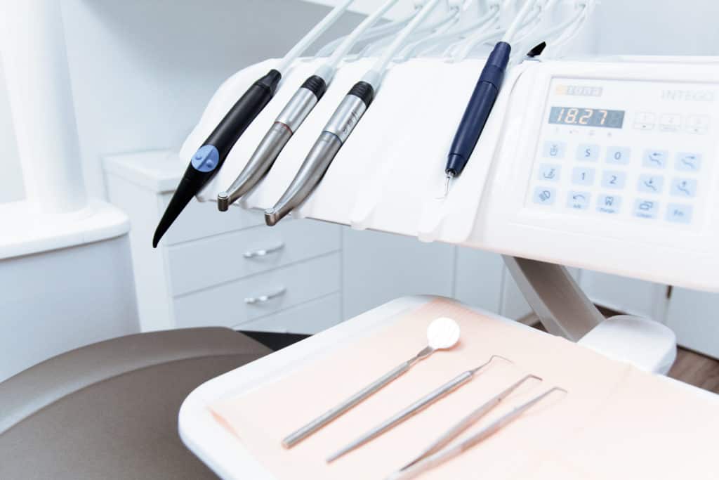 dental-laser-surgery.jpeg dental-laser-surgery