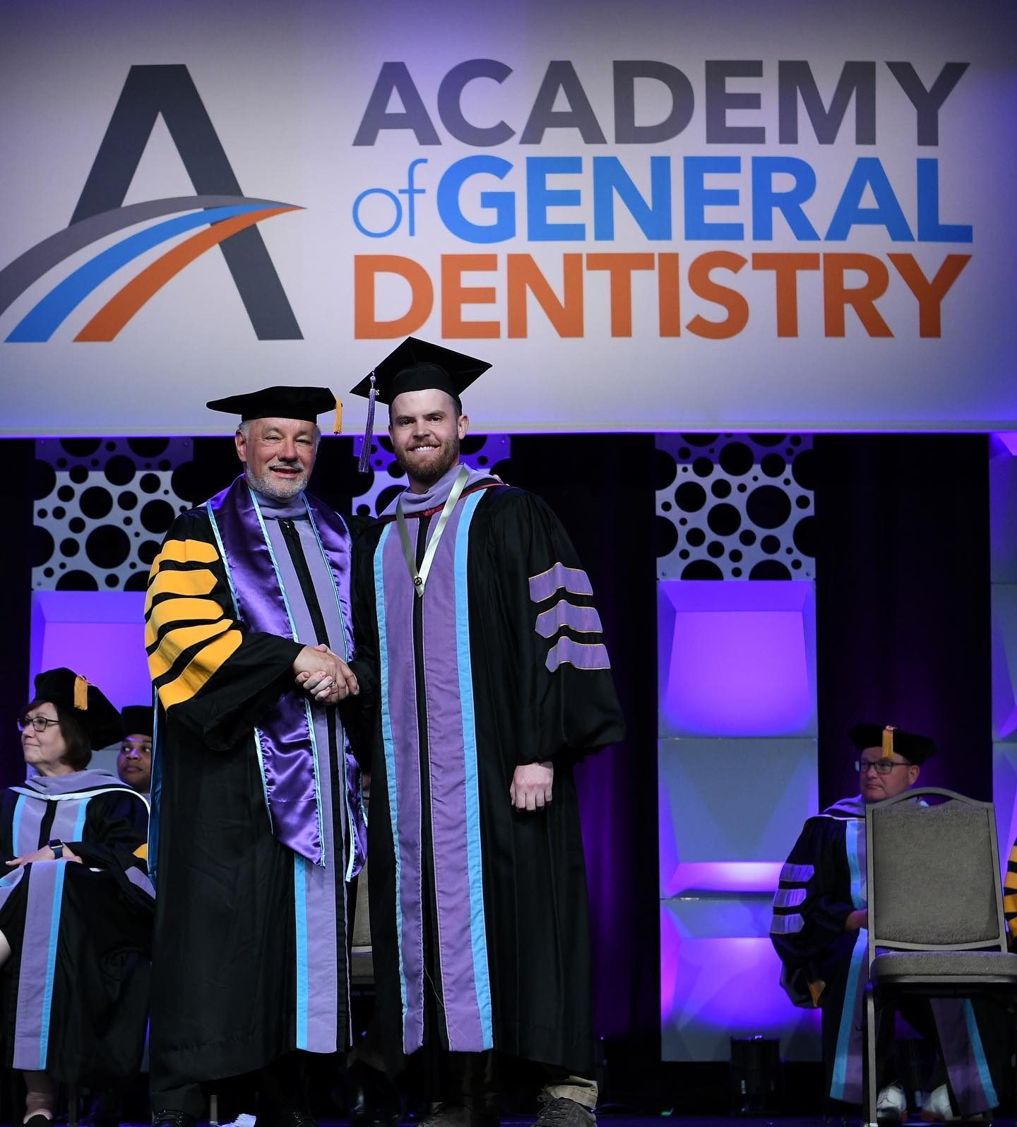 dr tyson pickett dds fagd what is an fagd dentist and what does it mean